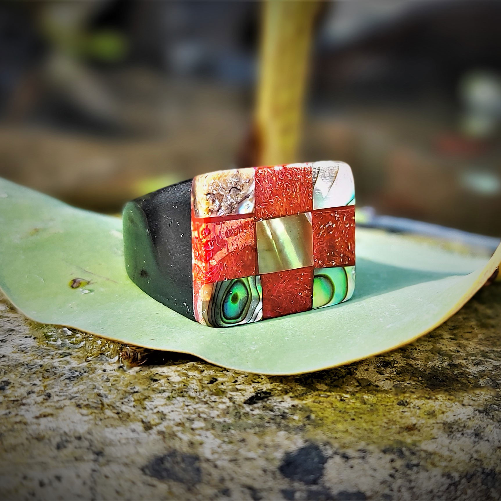 Ring aus Palisanderholz und Perlmutt, multicolor, B 3 cm, H 2,5 cm günstig bestellen