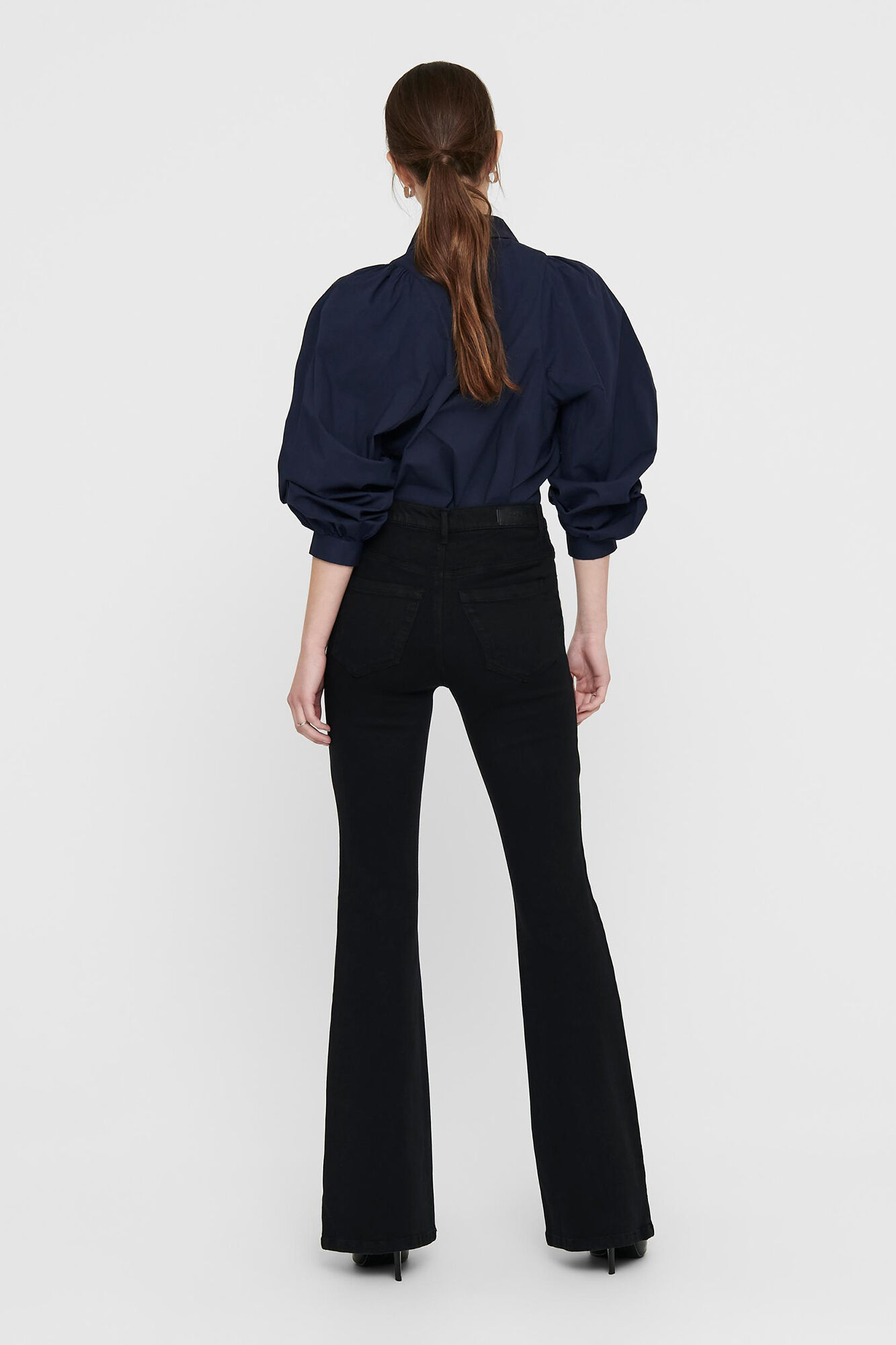 Calça jeans boca de sino