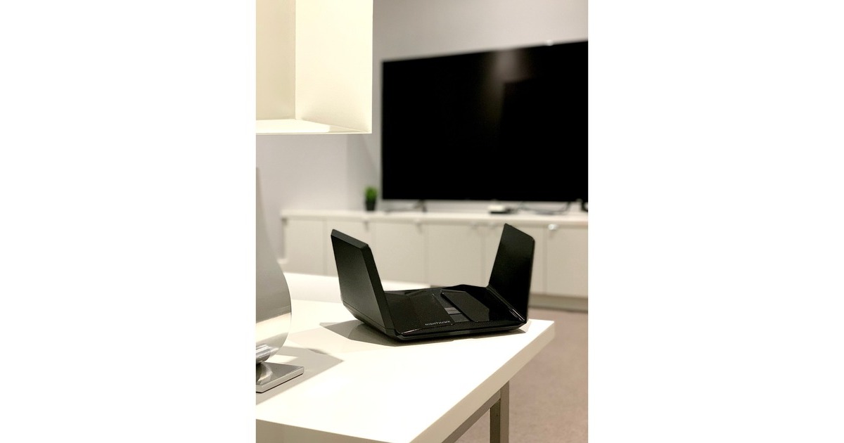 NetgearNighthawk RAXE500 Tri-Band WiFi Router  (Zwart)
