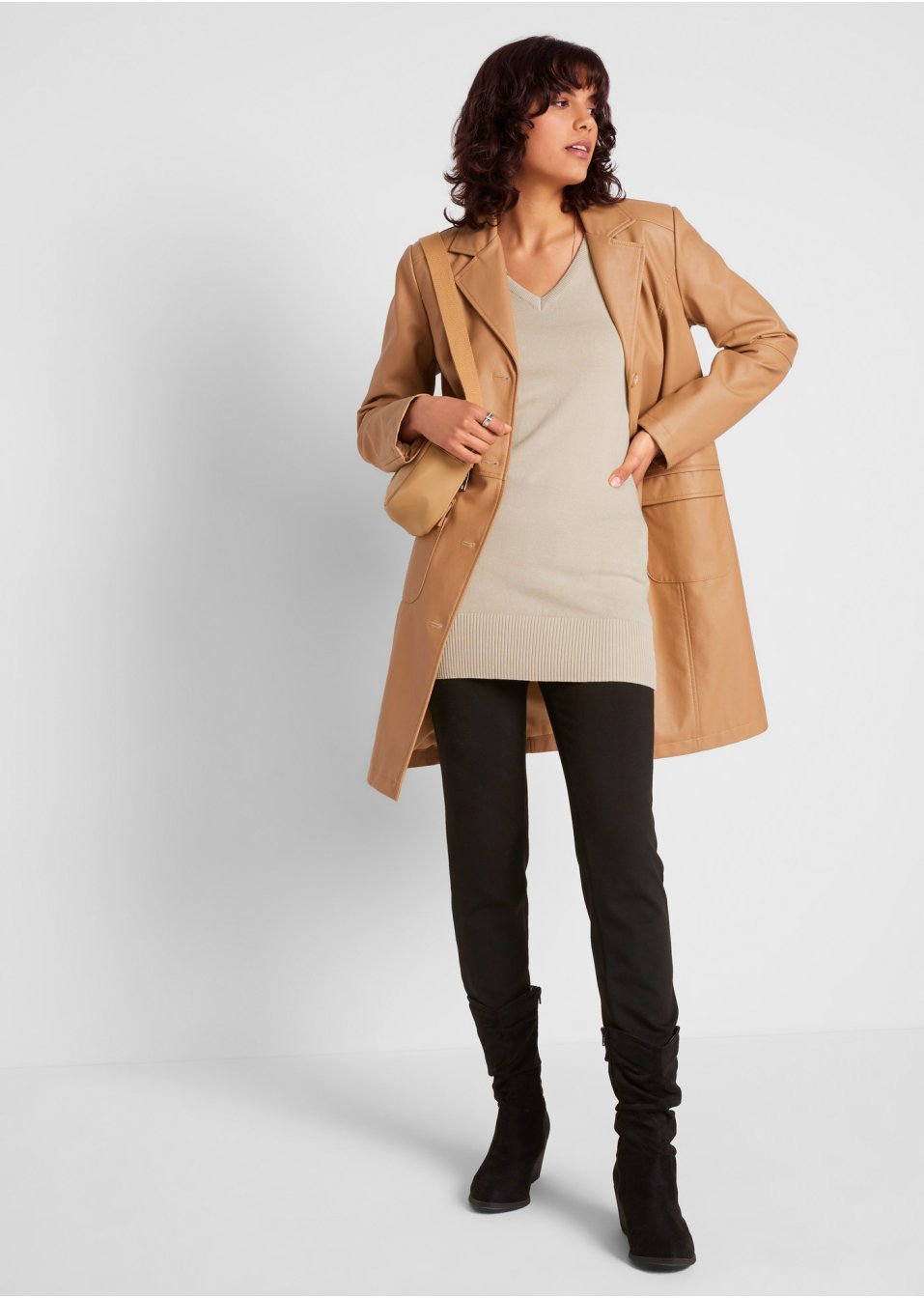 Pull long basique en maille fine à col V