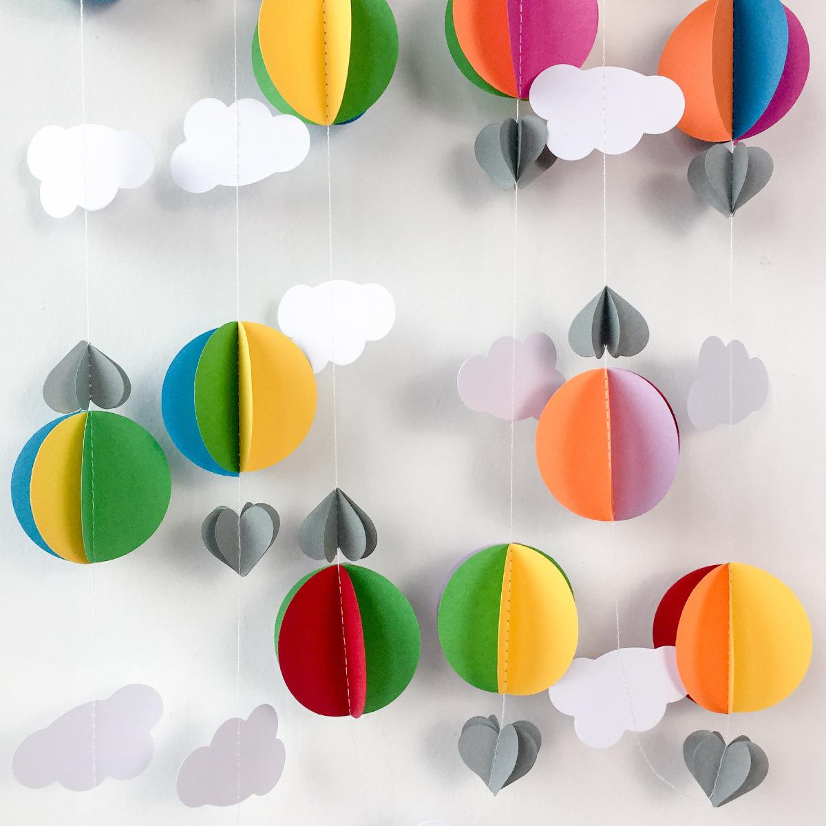 (3m) 3D Vorhang Girlande Wolken / Kreise / Herzen Party Dekoration Accessoire - Bunt