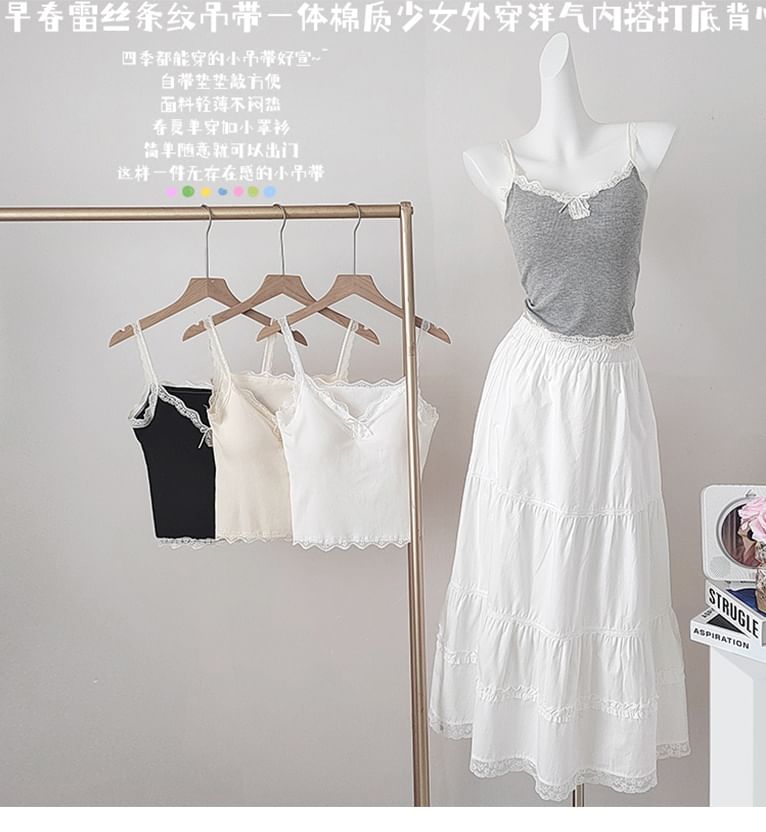 Dute - V-hals camisole top met kanten rand en vulling