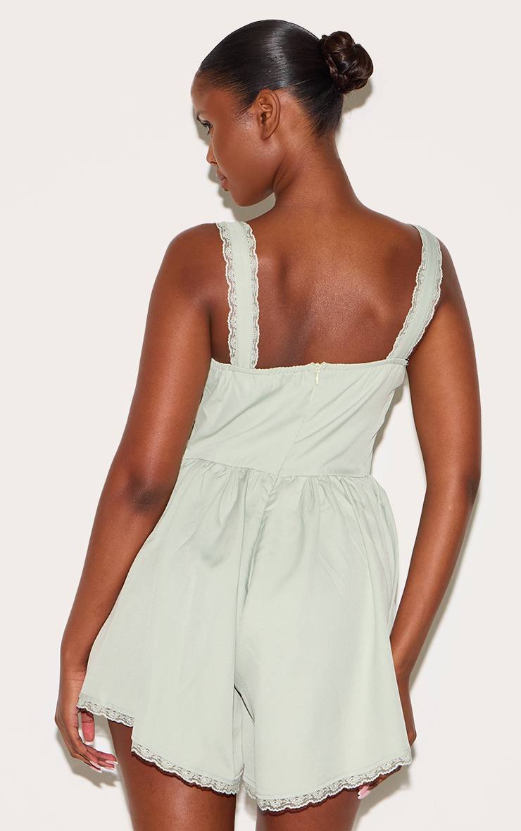 Vert Sauge Combi-short À Bretelles En Tissu Tissé Avec Détails En Dentelle