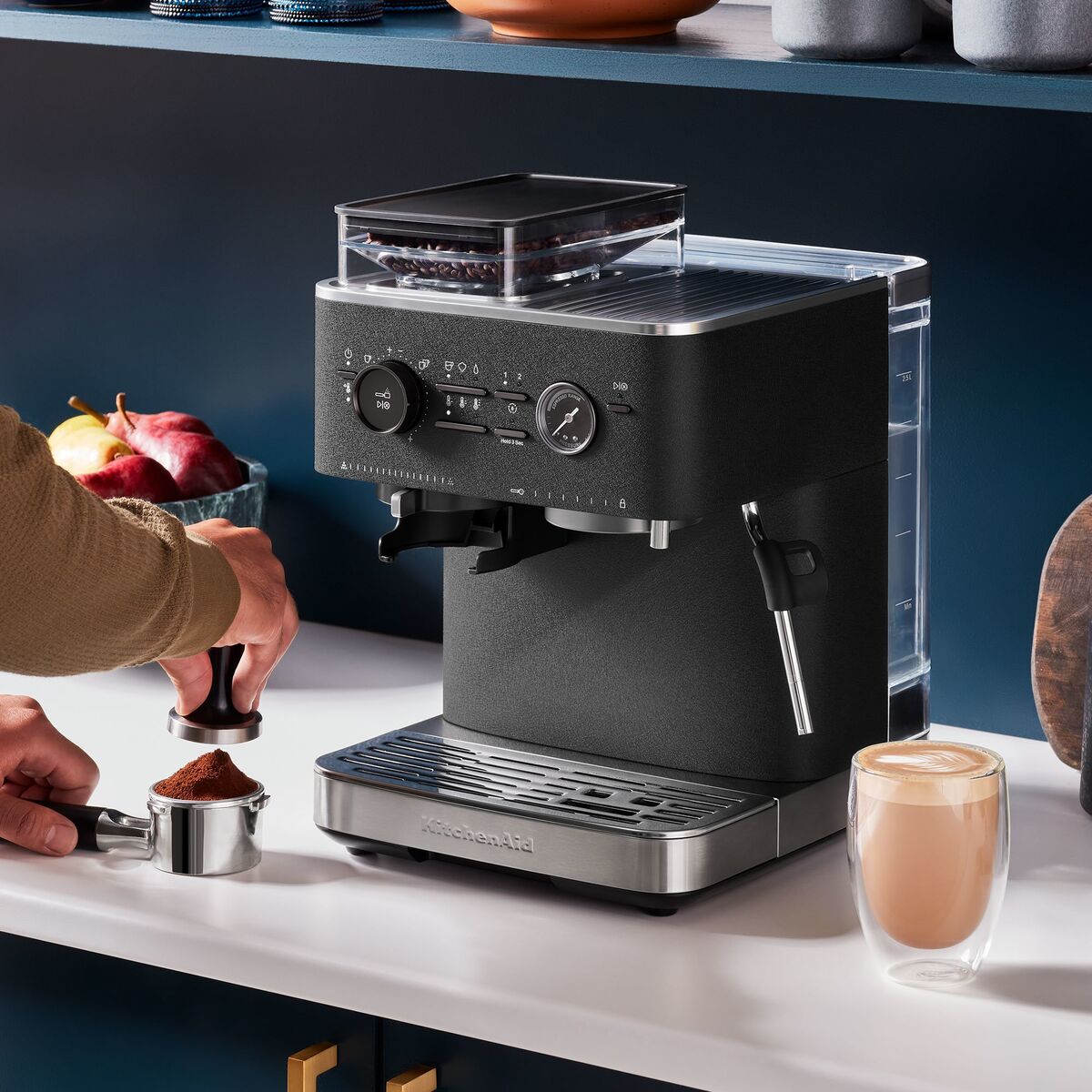 Espressomaskin med kaffekvern, cast iron black