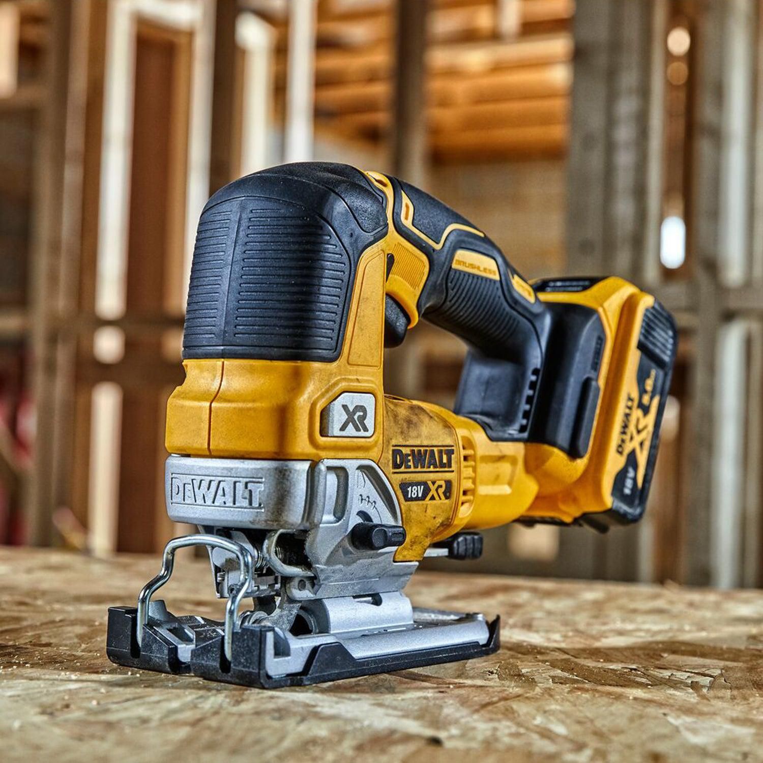 DeWALT DCS334P2 Accu decoupeerzaag 18V XR 5.0Ah in TSTAK