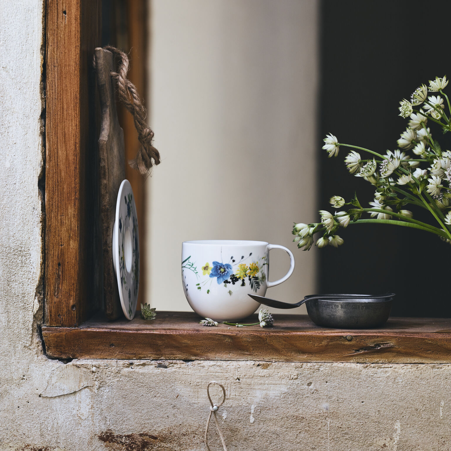 Brillance Bone China Fleurs des Alpes Kaffee-Obertasse