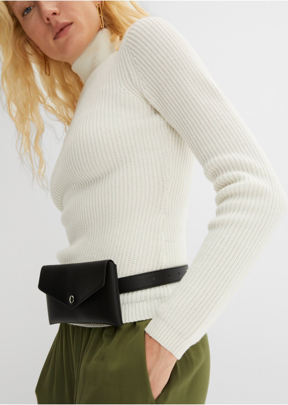 Pull col roulé, coupe étroite