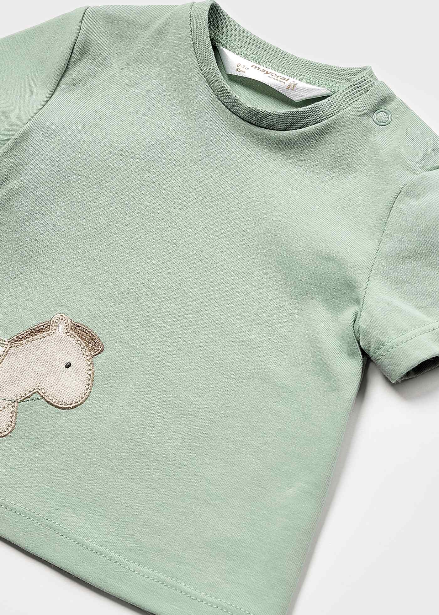 Conjunto de 4 peças em algodão sustentável para recém-nascidos.