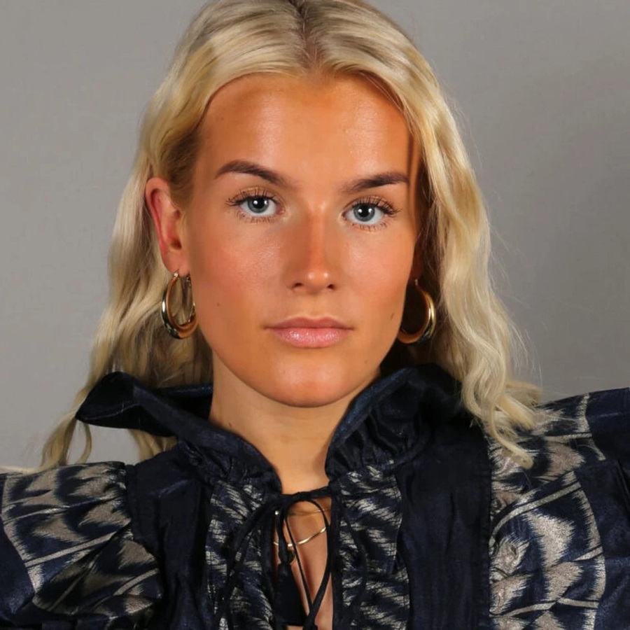 Snö Of Sweden Ami Chunky Ear Gold
