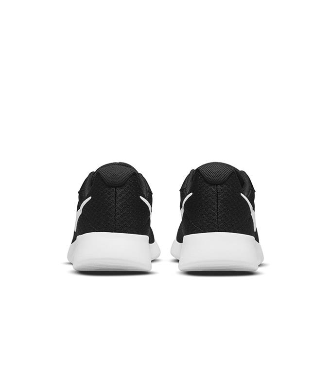 Nike Men Tanjun Sneakers