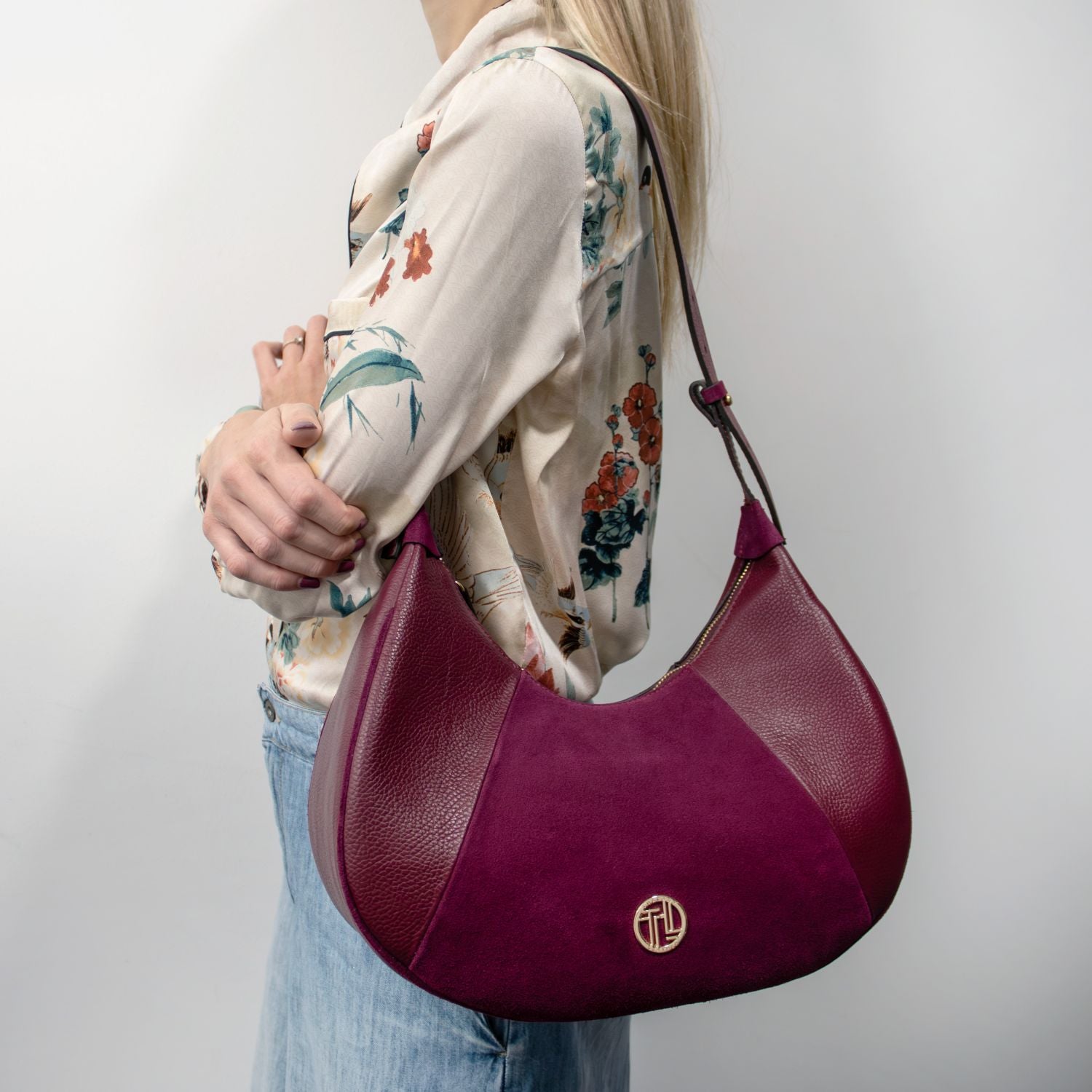 TL142515 – Goccia – leren hobo bag