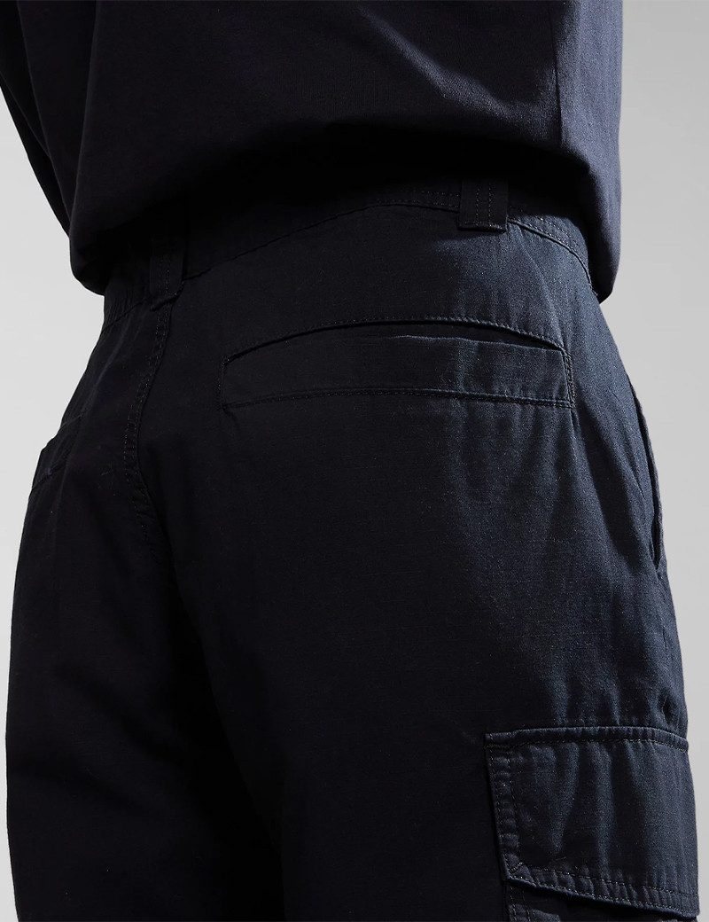 NAPAPIJRI SHORT CARGO MARANON NOIR