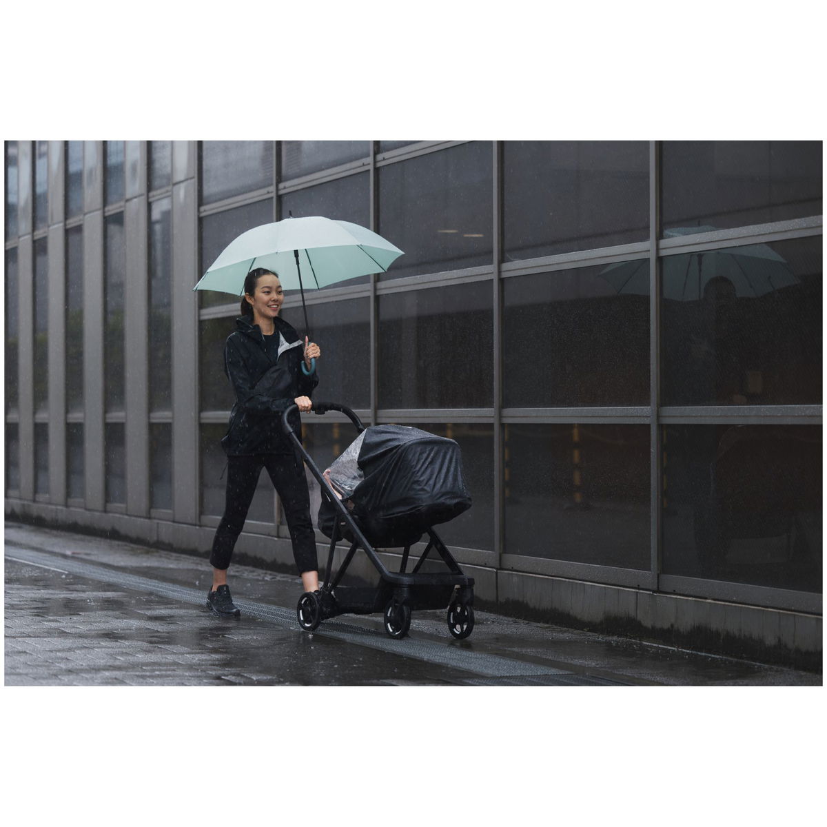 THULETHULE   SHINE All Weather Cover