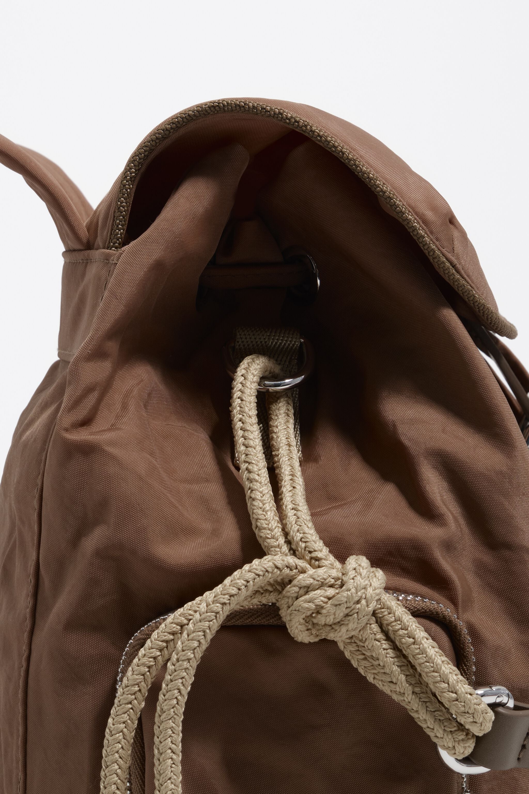 Mochila de bolso em nylon cor nougat