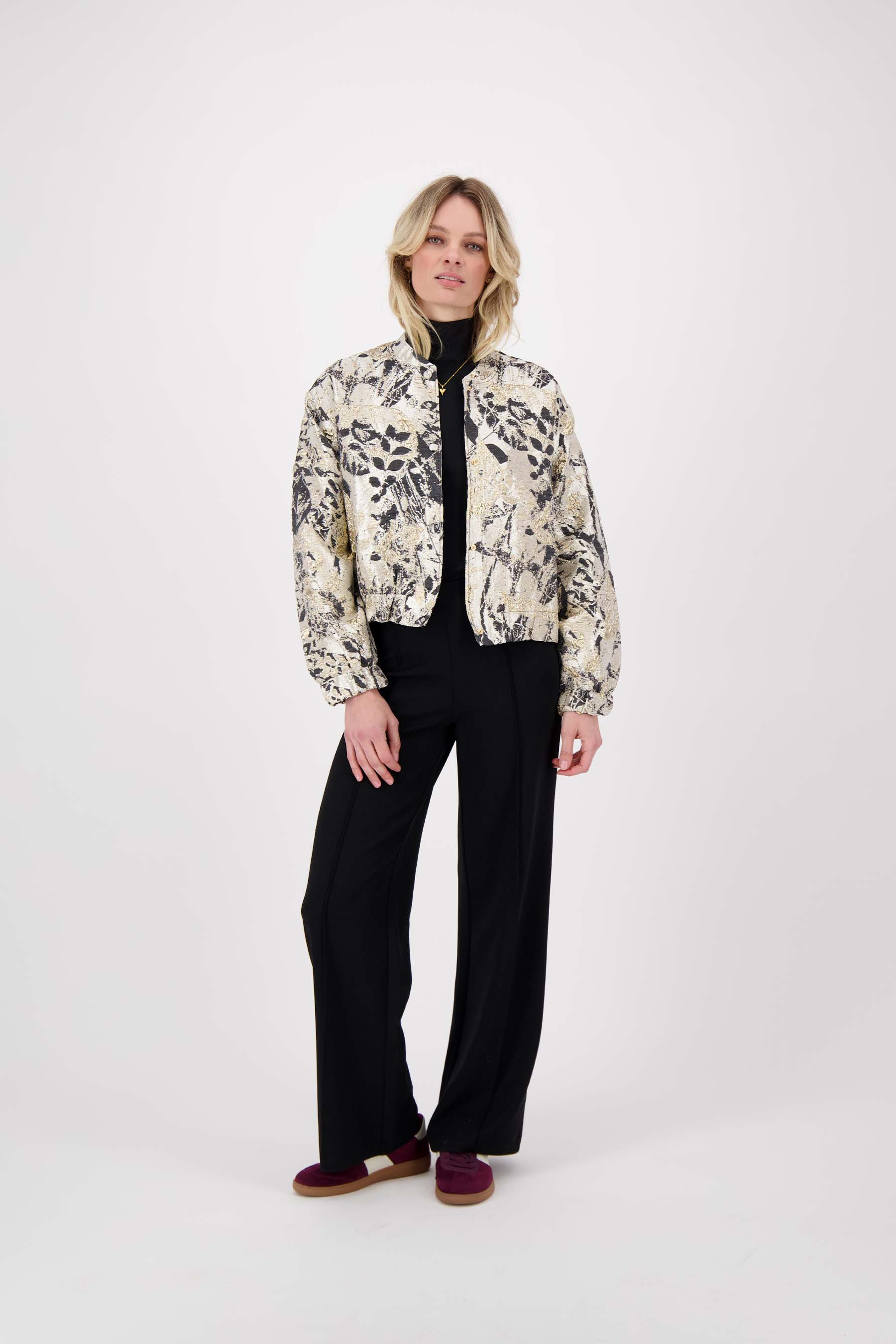 mesh top met col