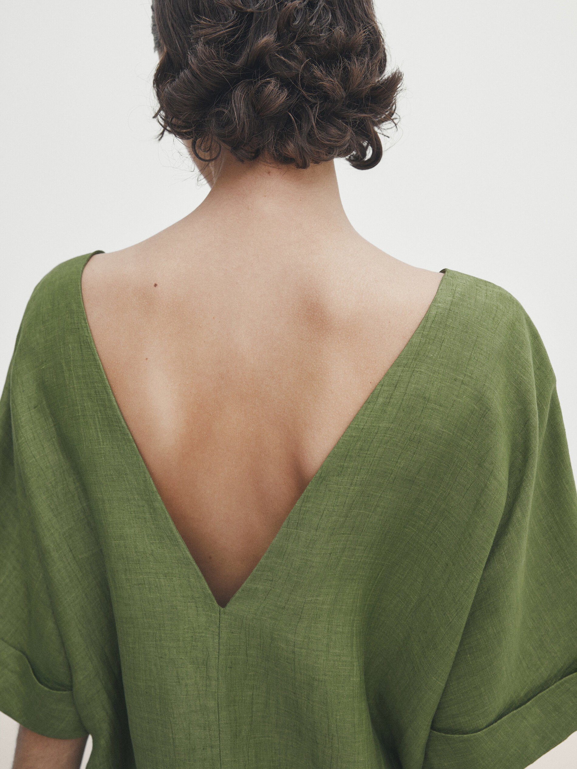 Vestido túnica com efeito amassado - VERDE