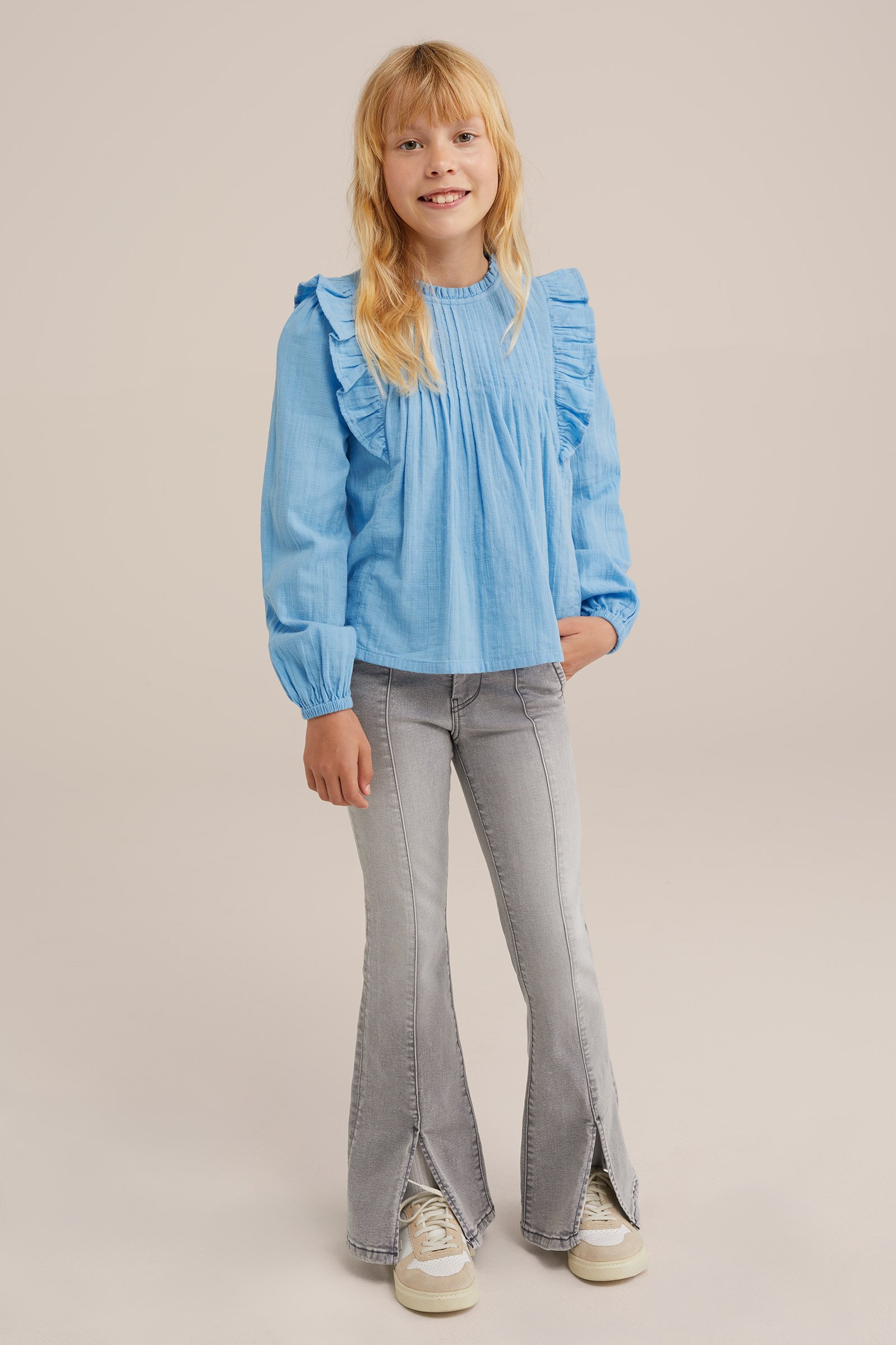 Meisjes blouse met ruches WE Fashion Lichtblauw