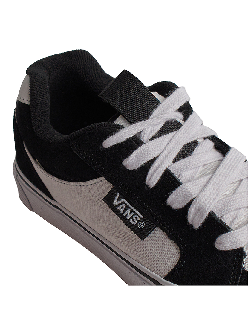 Chukka Push VN000CZWBA21 Black-White Sneakers