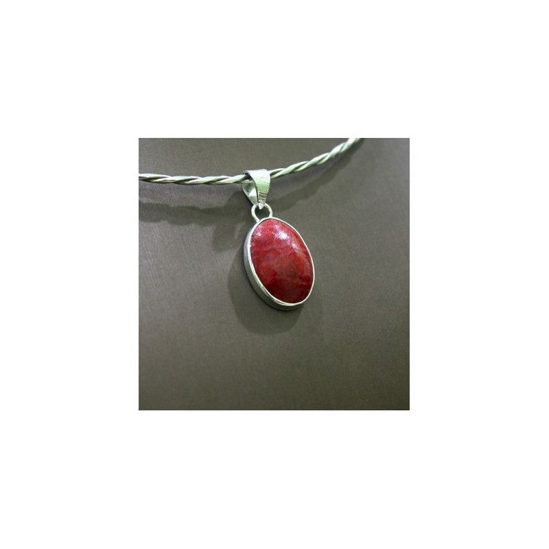 Pendentif oval gorgone rouge
