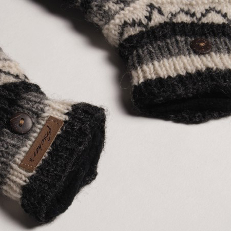 Handschuhe grau/weiß, handgestrickt in Nepal günstig bestellen