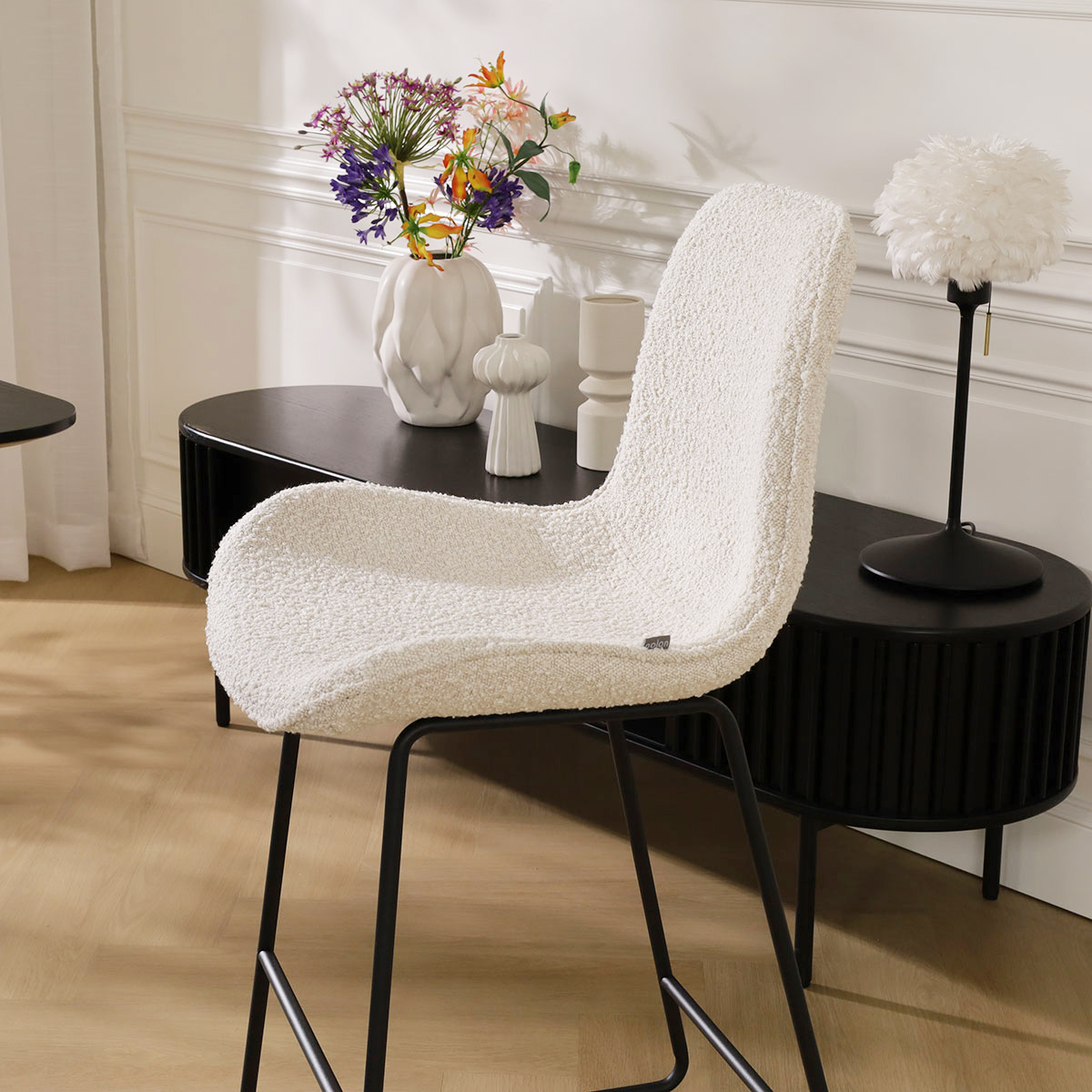 Barkruk Nino-Fé bouclé beige - zwart onderstel -  75 cm