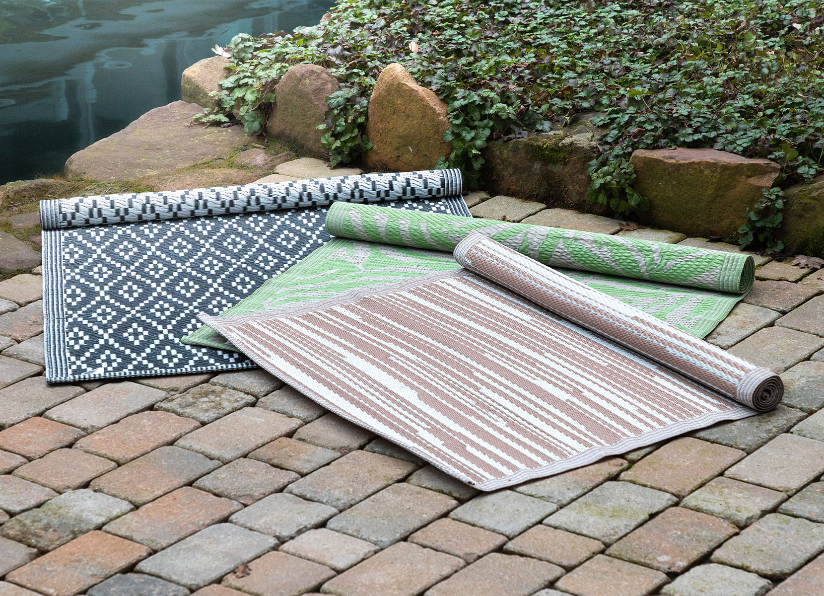 Outdoor-Teppich Rautenmuster 150x90cm Anthrazit