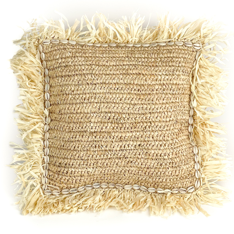 Kussen Persegi zeegras en raffia Kussenhoes (exclusief binnenkussen) Persegi gevlochten zeegras met raffia en schelpen