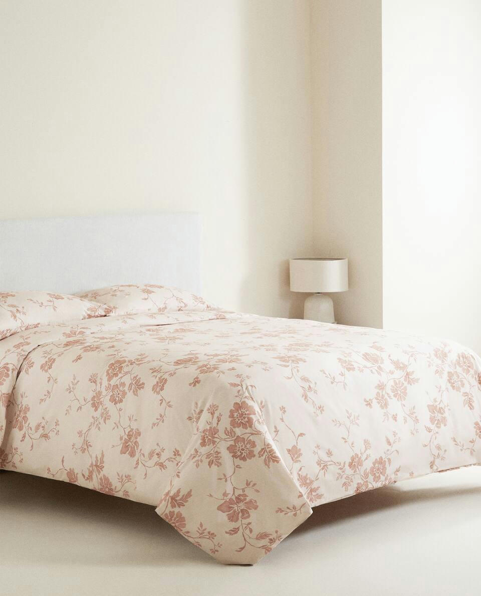 CAPA DE EDREDOM COM ESTAMPA FLORAL