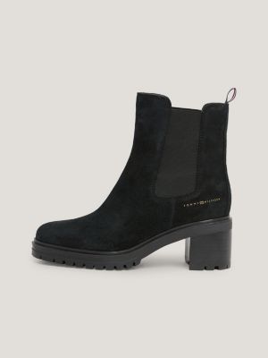Botas essenciais de camurça com salto médio e travas.