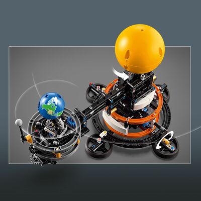 LEGO Technic 42179 Månens kretsløp rundt jorden