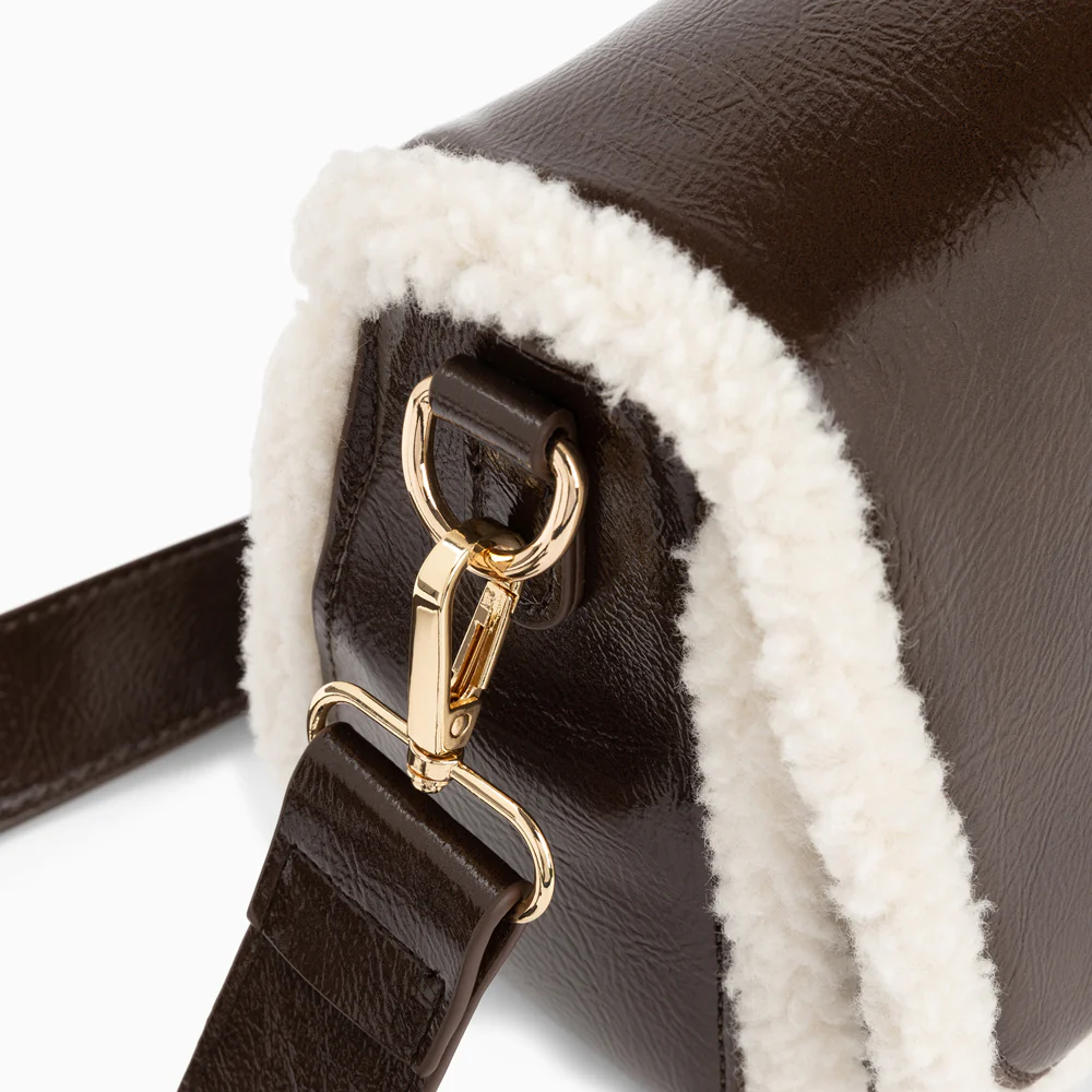Sacs-Sac bandoulière Bertina marron à rabat et faux shearling