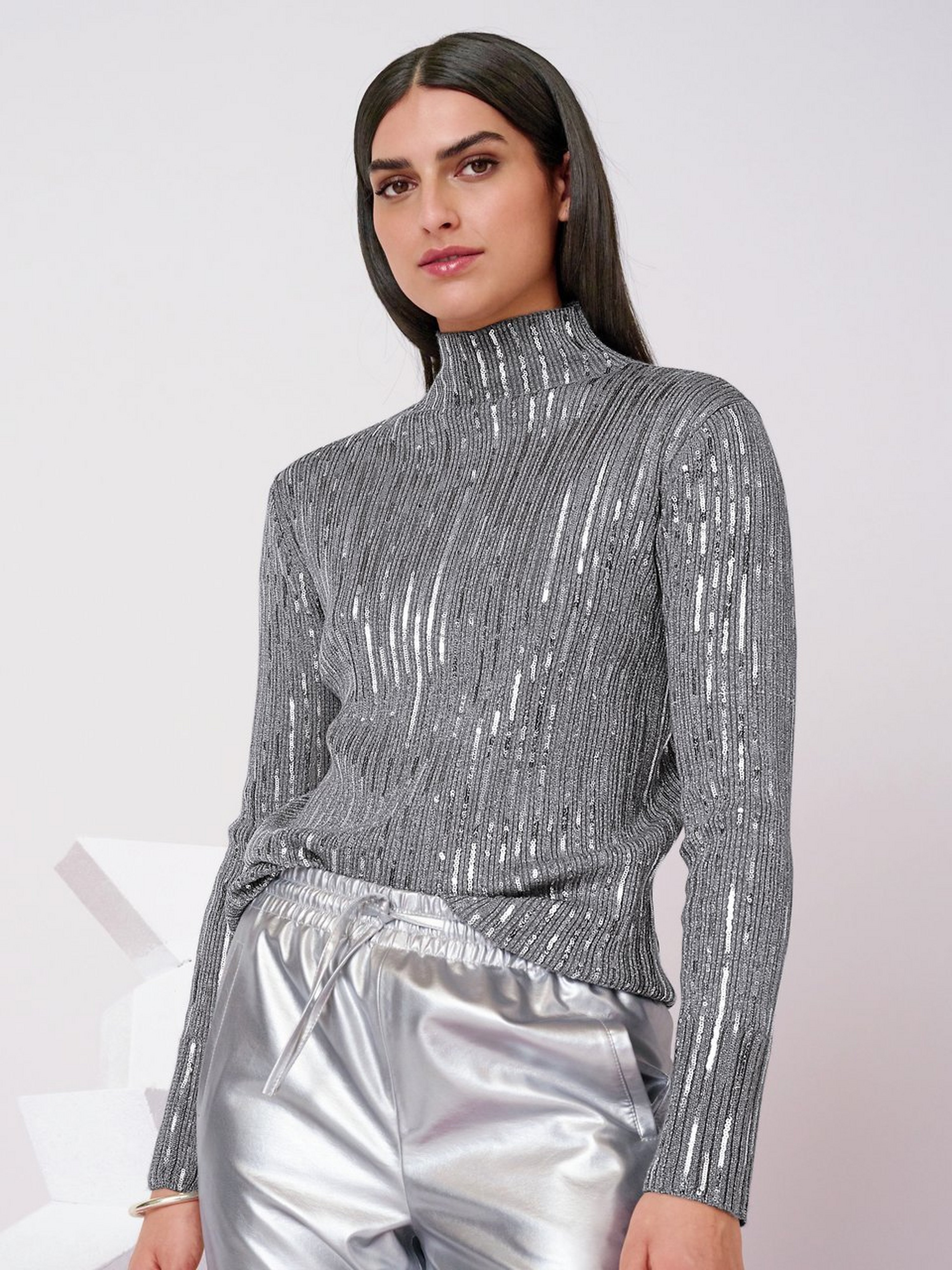 Pullover mit Stehkragen