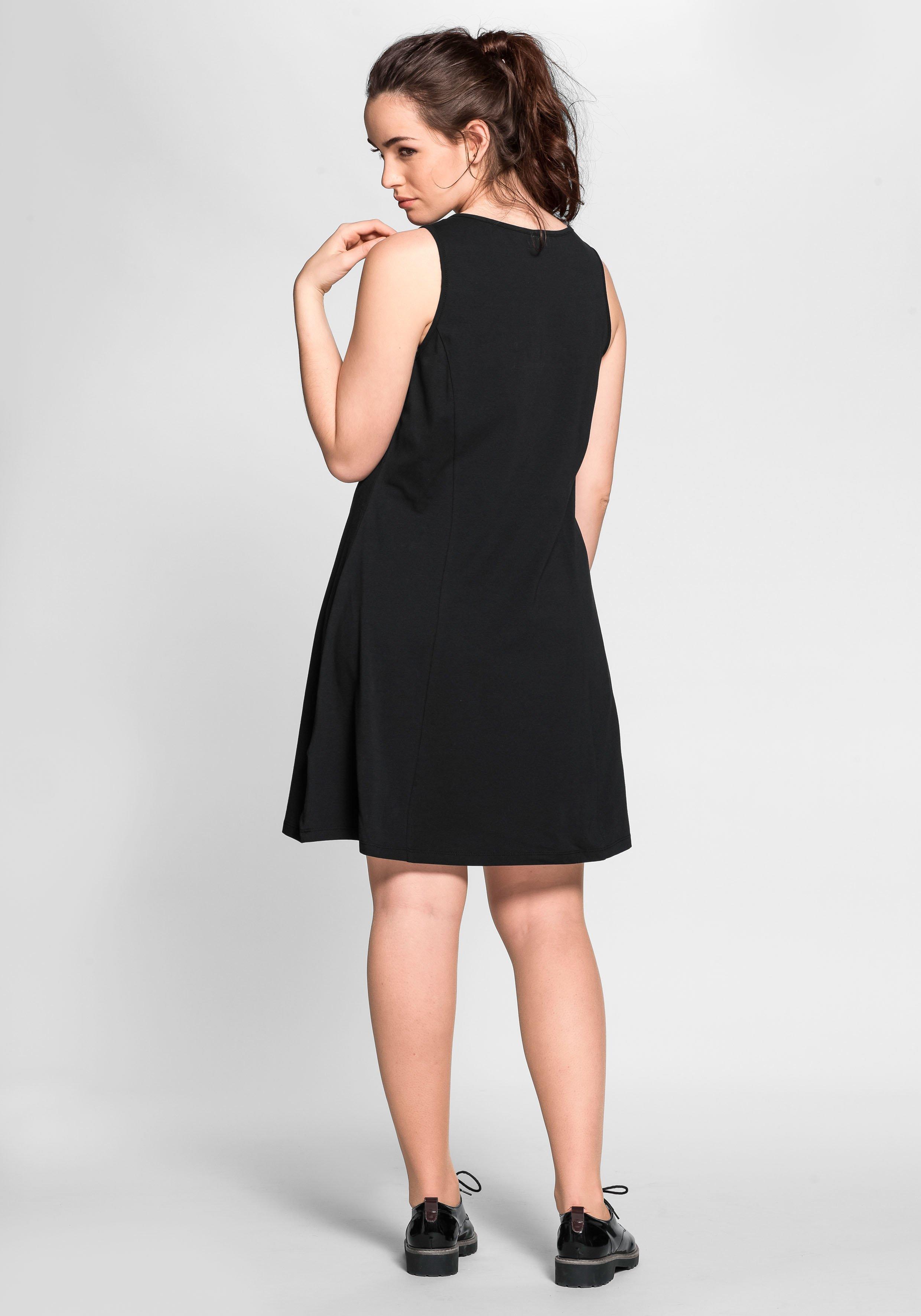 Kleid in A-Linie mit breiten Trägern