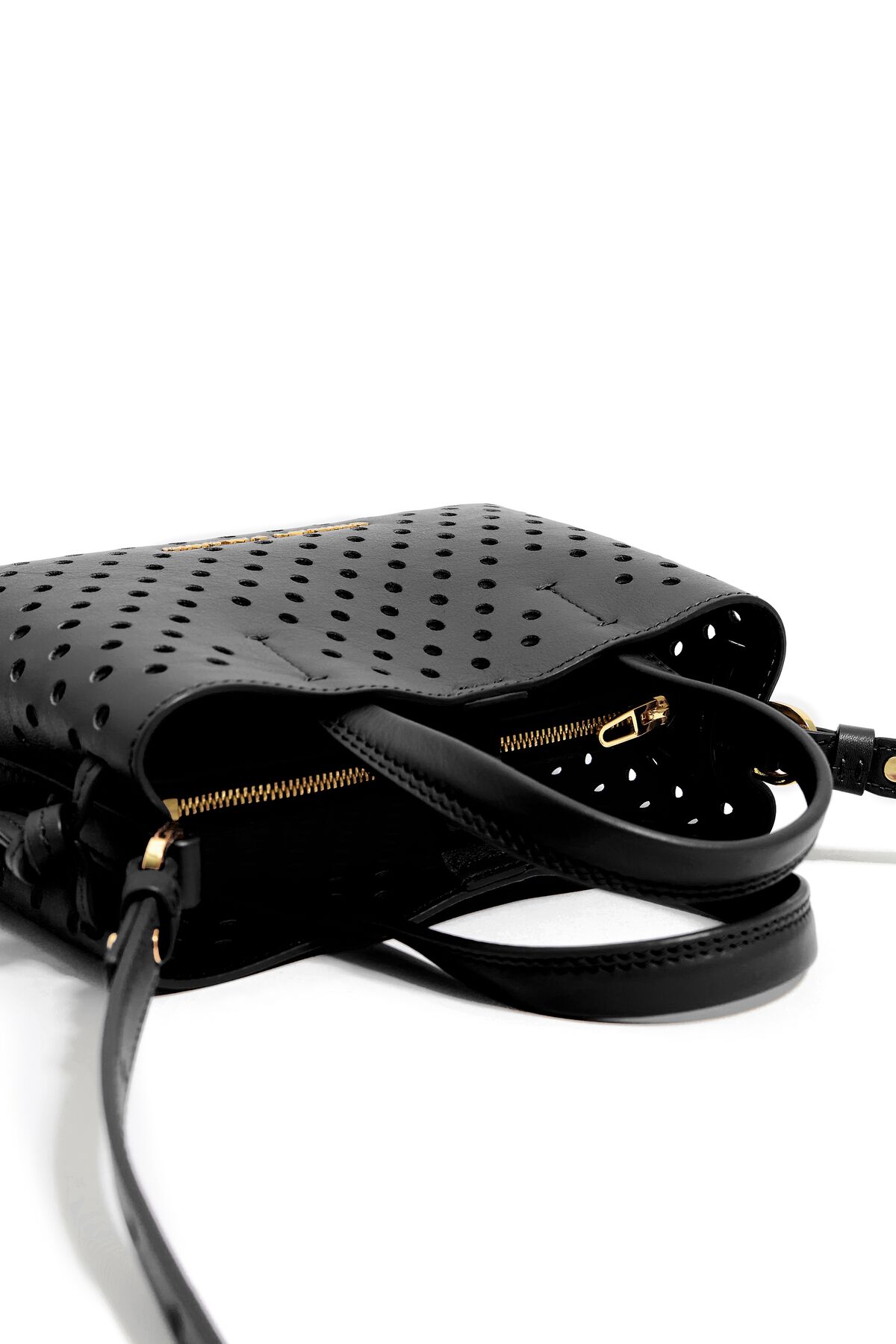 Bolsa mini de couro preto com estampa de Chihuahua