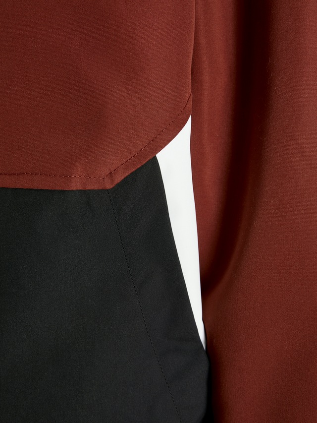 Jack & Jones Junior Outdoorjacke »JJERUSH wasserabweisend, mit Kapuze, mattes Finish« mit Kapuze colorblocking, modisch, regular fit, Kapuze