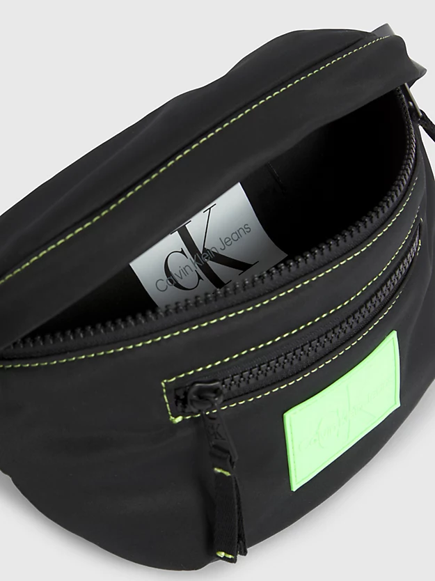 Bolsa com o logotipo do bebê