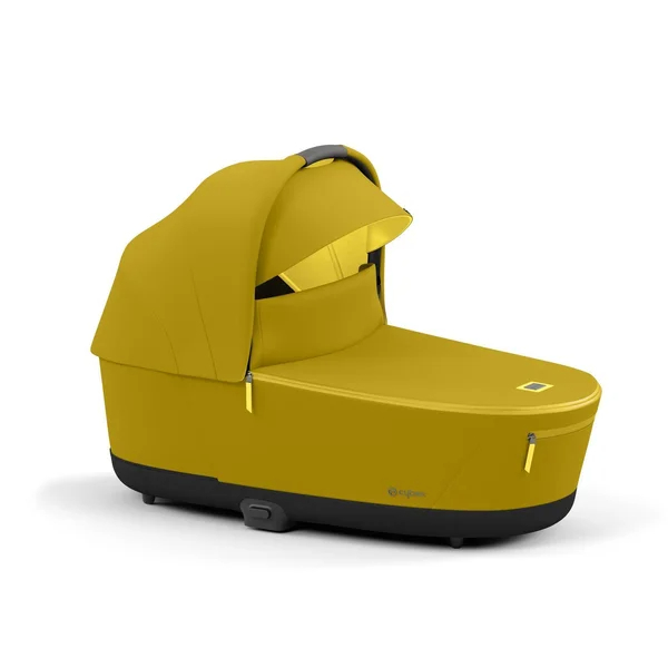 Carrinho de bebê Cybex Priam V4, amarelo mostarda, estrutura cromada preta.