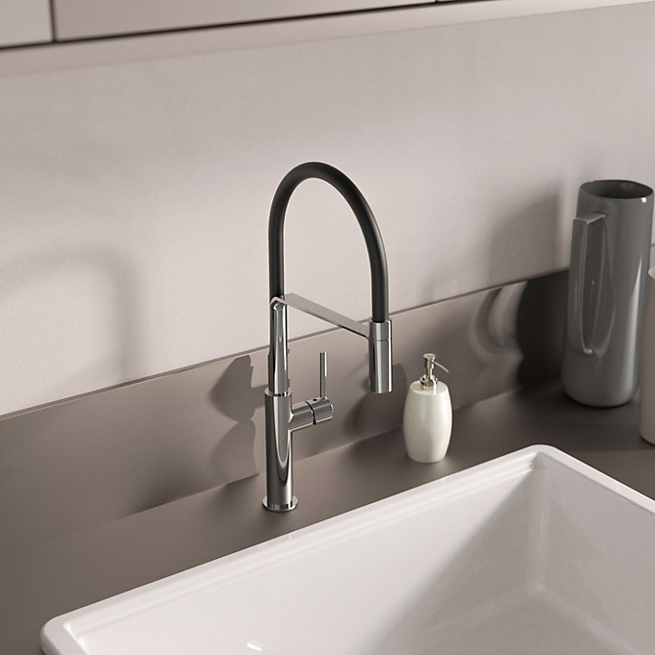 Mitigeur de cuisine chromé et noir avec douchette Kramer Groupe Swan