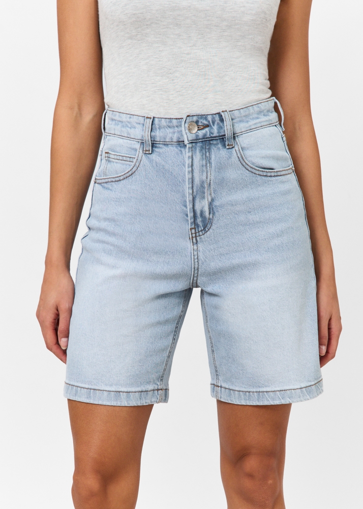 Bermuda short sky blauw