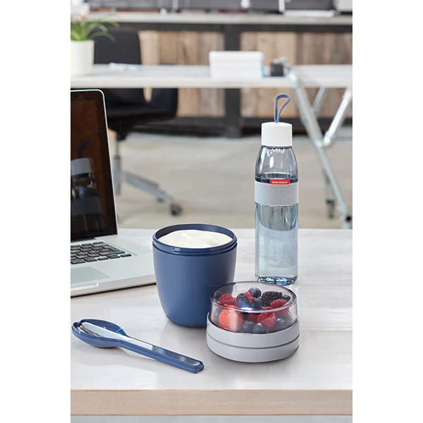 Bouteille ellipse bleu glacé 700 ml Mepal