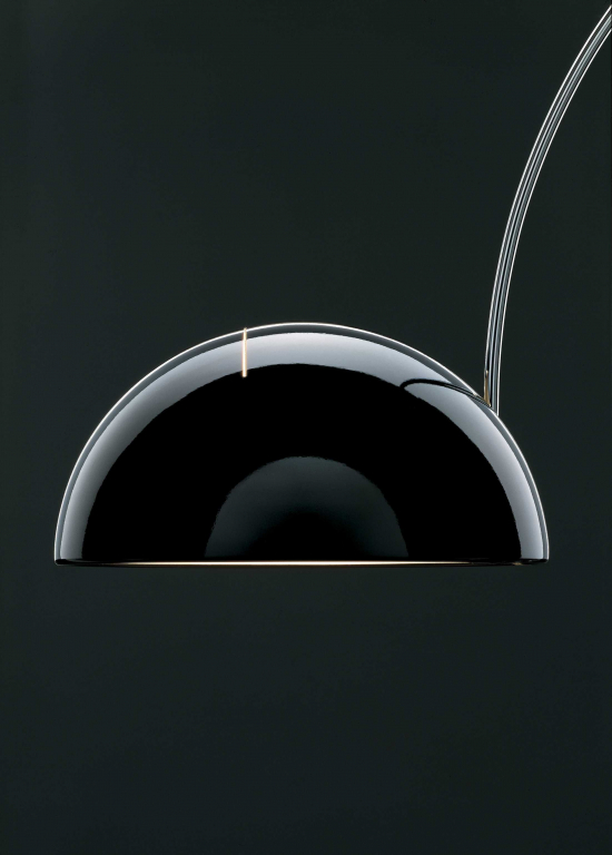 Oluce Coupé 3320 booglamp