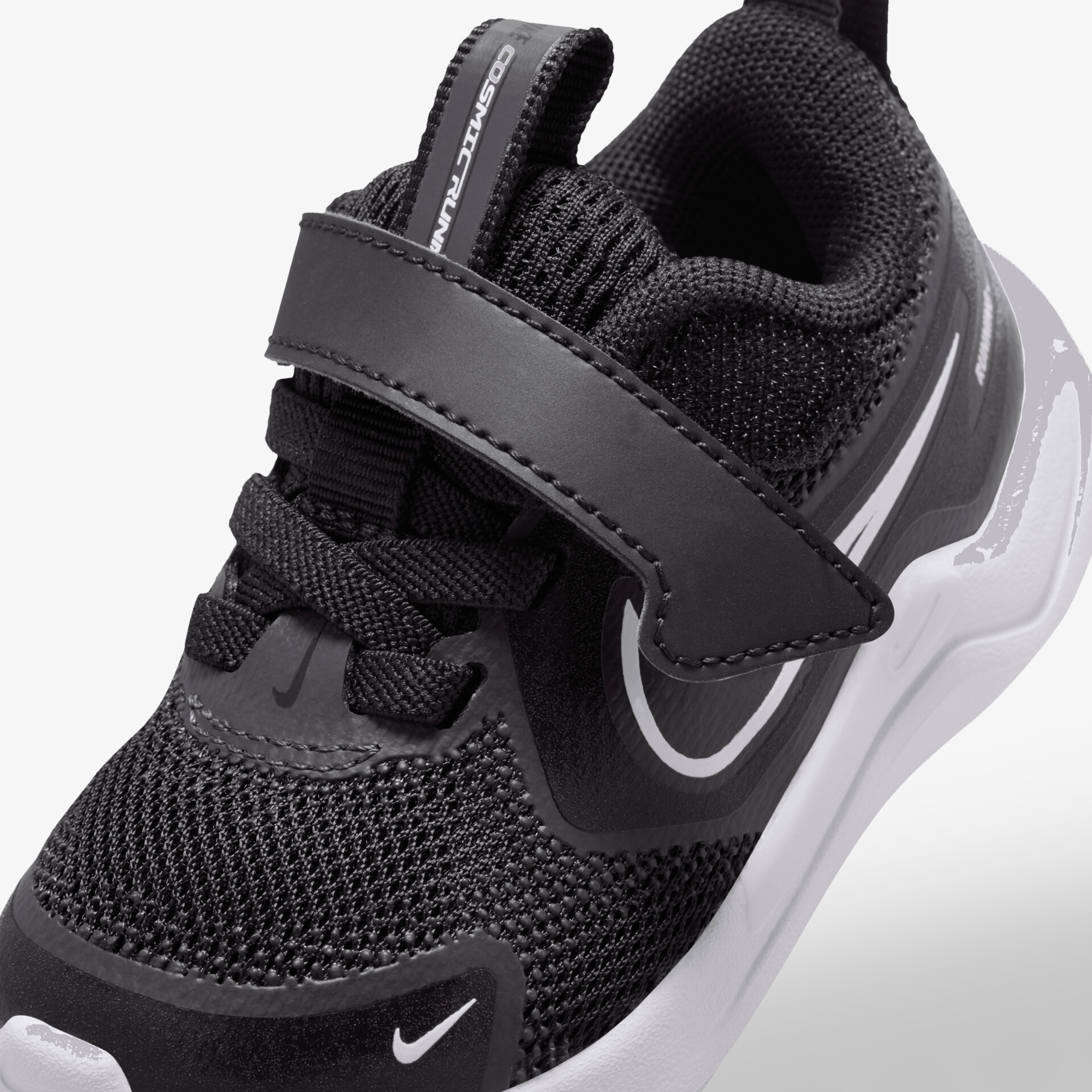 Nike Cosmic Runner Kinder Sneaker Low schwarz