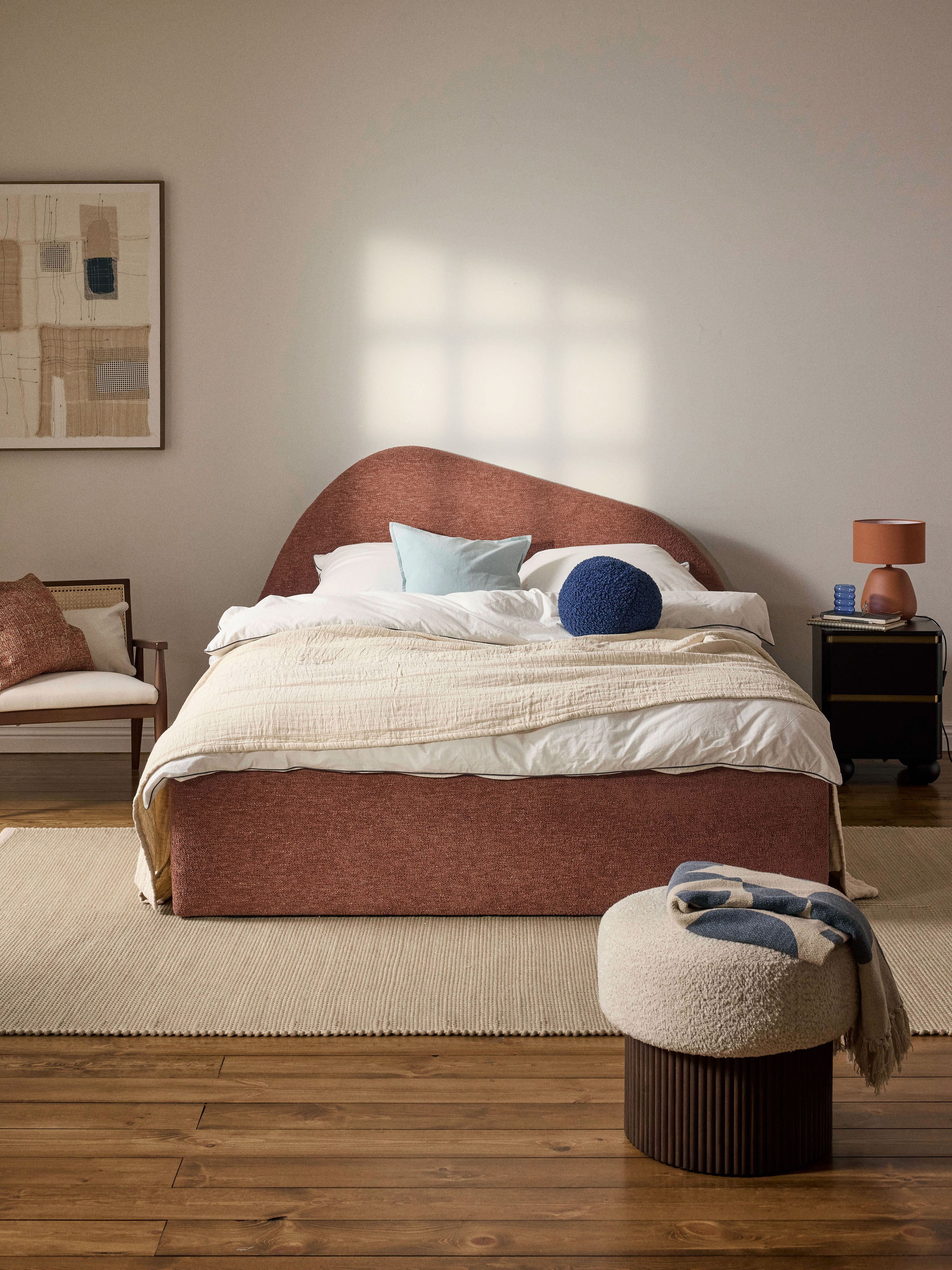 Bouclé gestoffeerd bed Gary