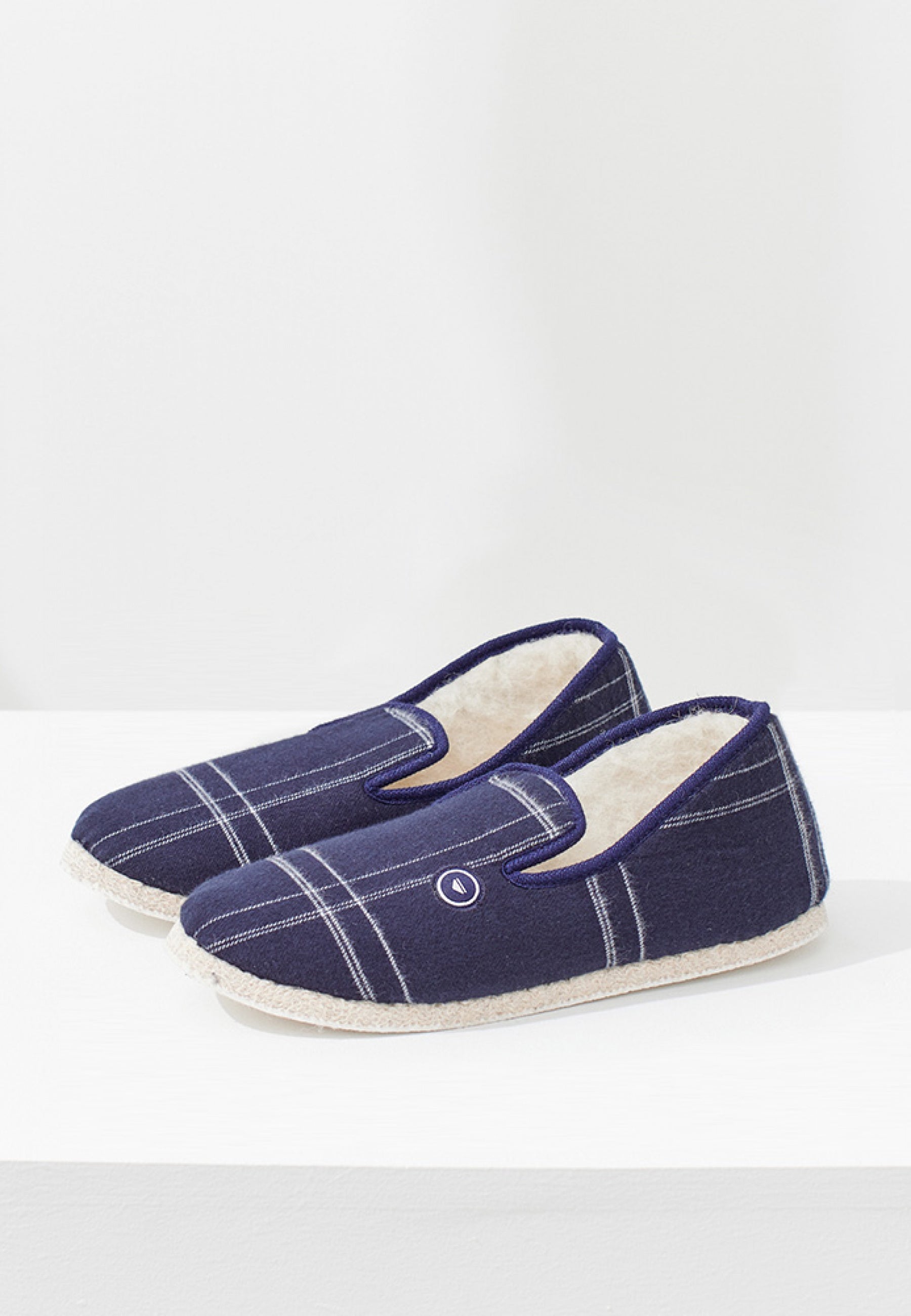 Chaussons d'intérieur en laine-Charentaises Carré