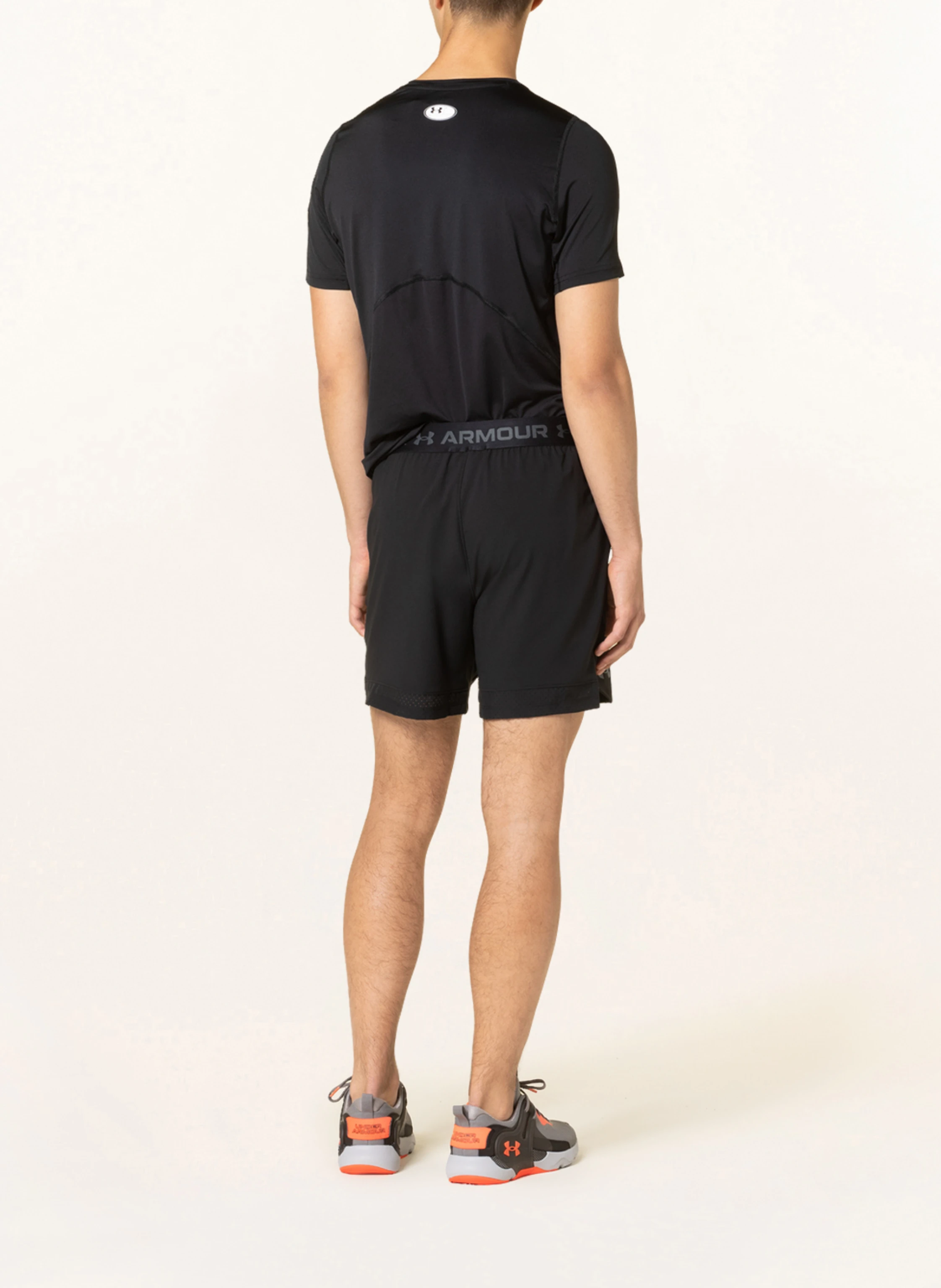 UNDER ARMOUR Trainingsshorts VANISH mit Mesh