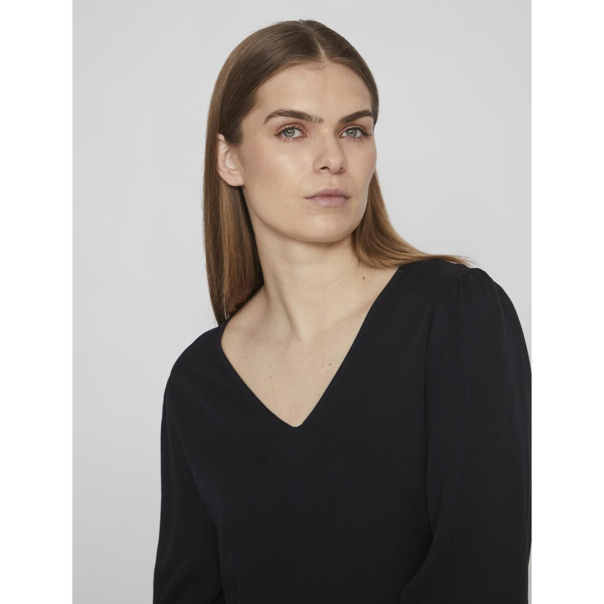 VILA<br>Blusa com decote em V e costas em renda