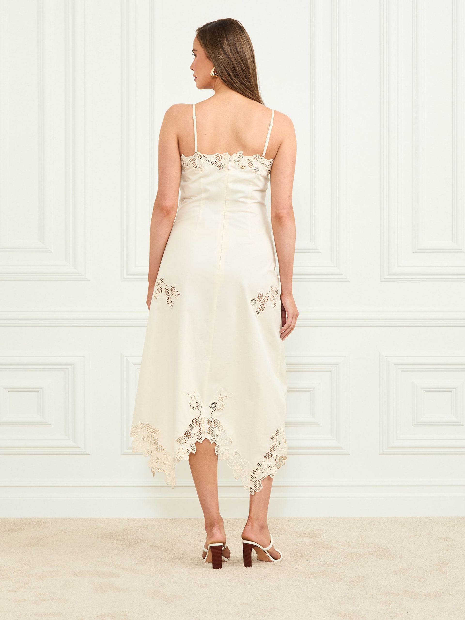 Vestido midi floral de crochê Brooke