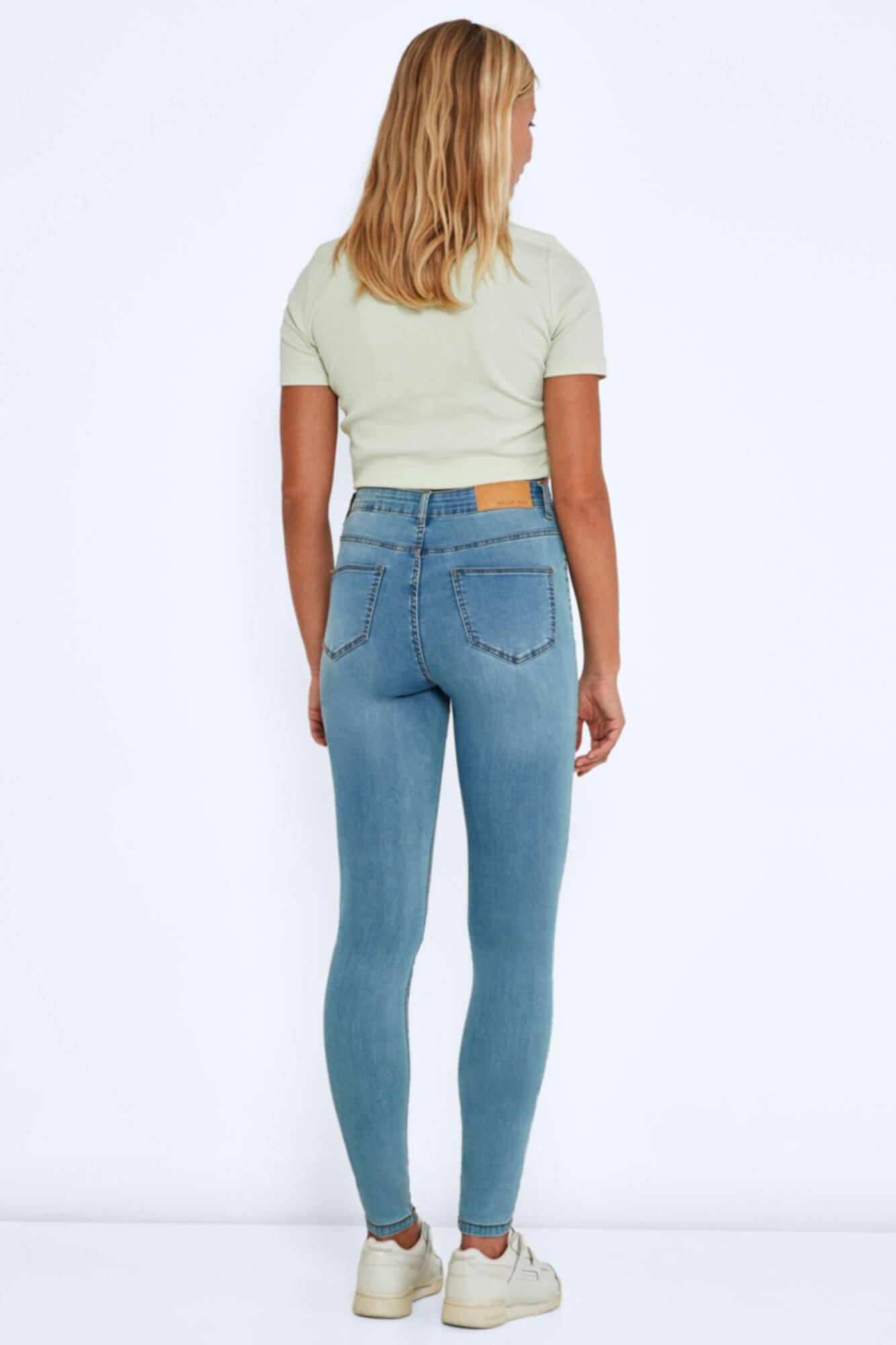 calça jeans justa