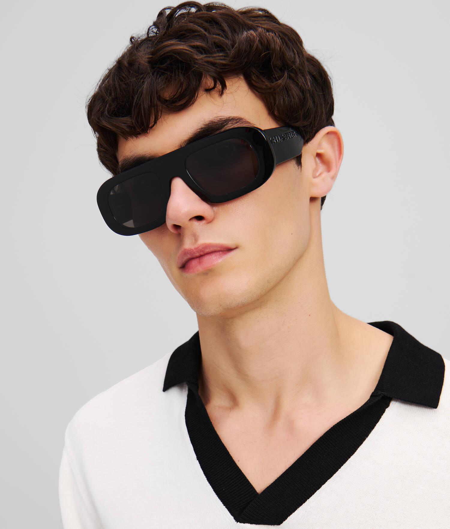 LUNETTES DE SOLEIL AVEC LOGO KARL - Noir