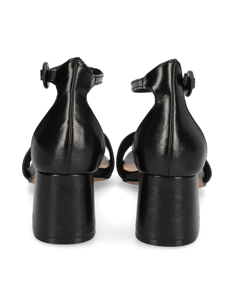 Sandale